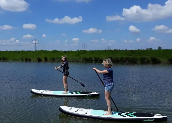Op De Terp Hotell Werkendam