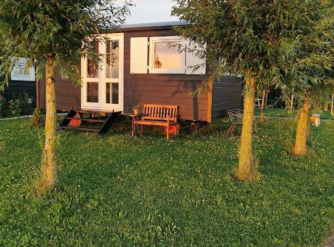 Op De Terp Hotell Werkendam